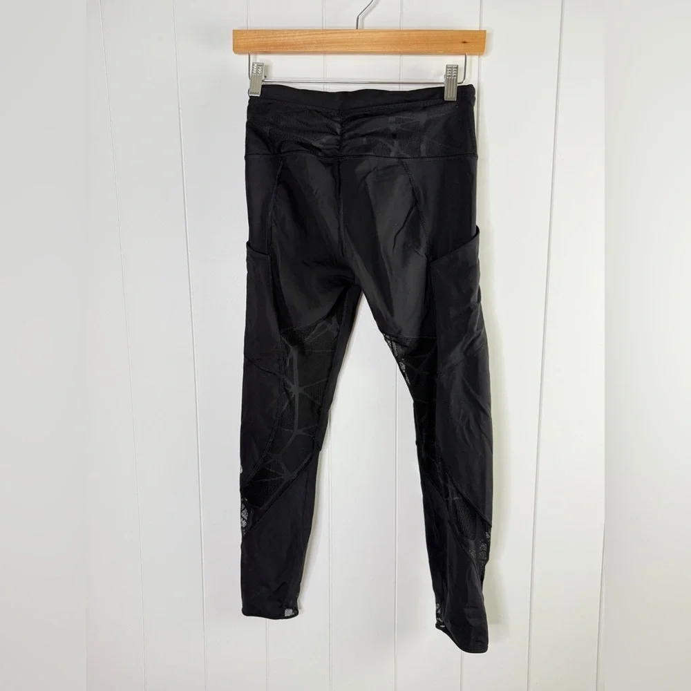 LULULEMON I RARE‎ Black Lace Goal Crusher 7/8 Length Leggings